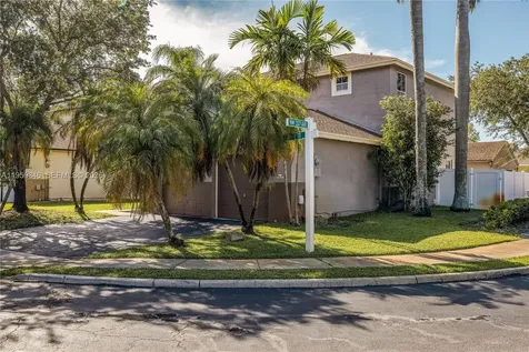 20709 NW 1st Street Pembroke Pines FL 33029