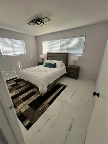 39 SE 7th Street Dania Beach FL 33004