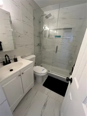 39 SE 7th Street Dania Beach FL 33004