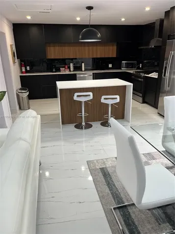 39 SE 7th Street Dania Beach FL 33004