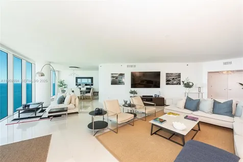 2711 S Ocean Drive Hollywood FL 33019