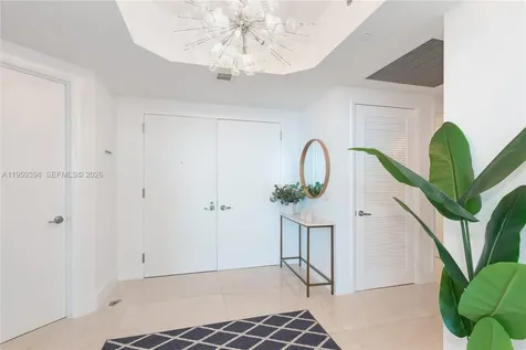 2711 S Ocean Drive Hollywood FL 33019