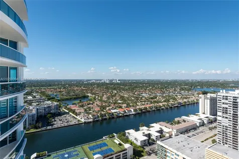 2711 S Ocean Drive Hollywood FL 33019