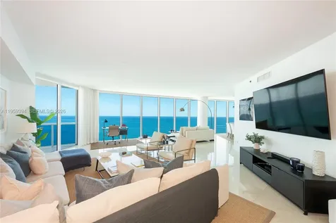 2711 S Ocean Drive Hollywood FL 33019
