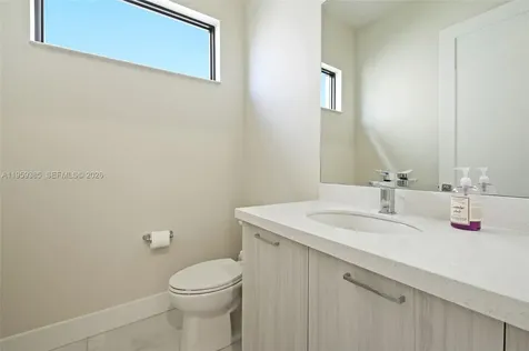 8118 NW 46th Terrace Doral FL 33166