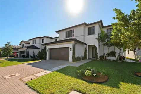 8118 NW 46th Terrace Doral FL 33166