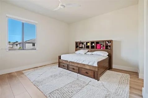 8118 NW 46th Terrace Doral FL 33166