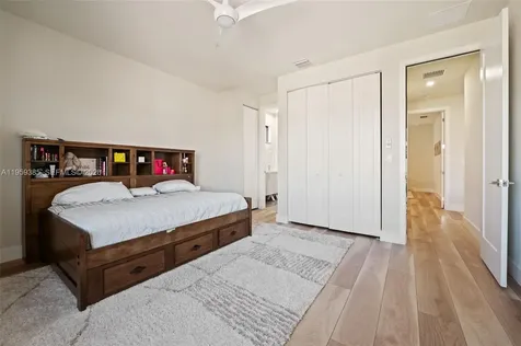 8118 NW 46th Terrace Doral FL 33166