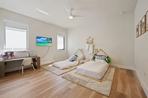 8118 NW 46th Terrace Doral FL 33166