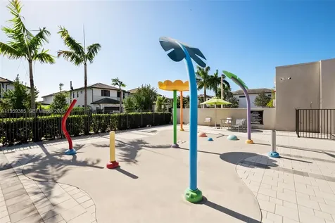 8118 NW 46th Terrace Doral FL 33166