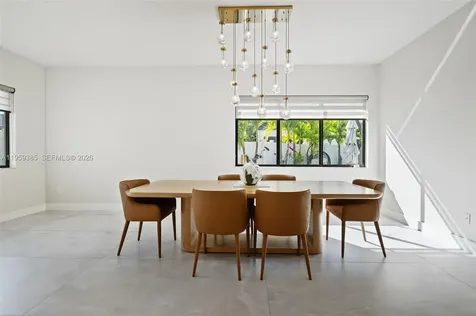 8118 NW 46th Terrace Doral FL 33166