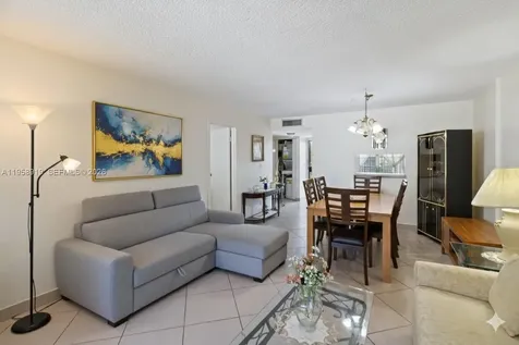 4850 NW 29th Court Lauderdale Lakes FL 33313