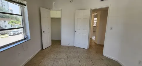 3670 SW 10th Street Miami FL 33135