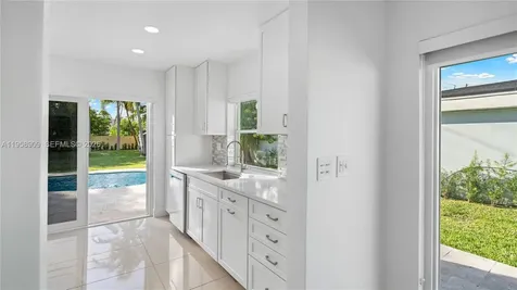 8614 SW 102nd Place Miami FL 33173