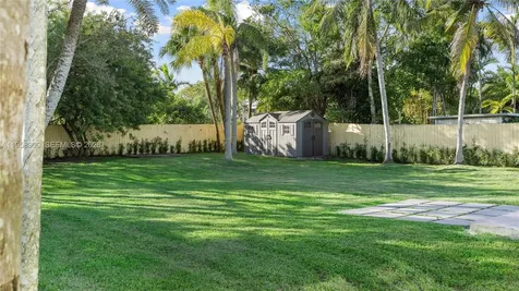 8614 SW 102nd Place Miami FL 33173