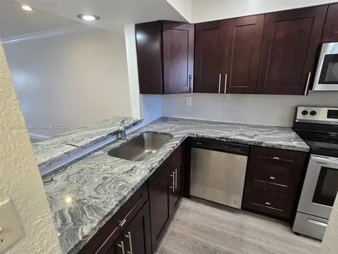 4020 Del Rio Way Sunrise FL 33351