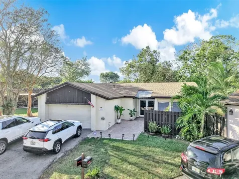 13416 SW 108th Street Circle N Miami FL 33186