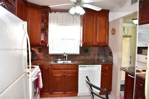 9801 Sunrise Lakes Boulevard Sunrise FL 33322