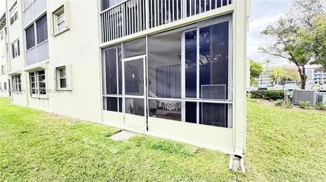 1200 SW 130th Avenue Pembroke Pines FL 33027