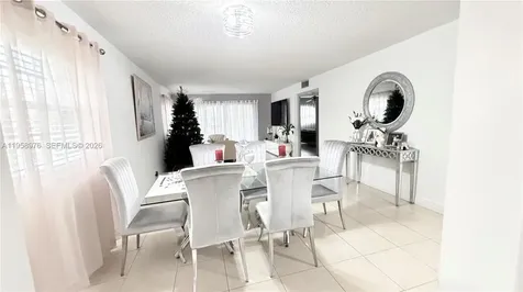 1200 SW 130th Avenue Pembroke Pines FL 33027