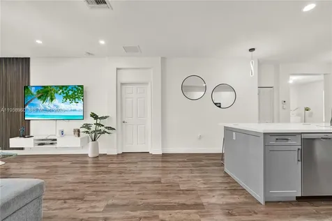 3472 NE 2nd Street Homestead FL 33033