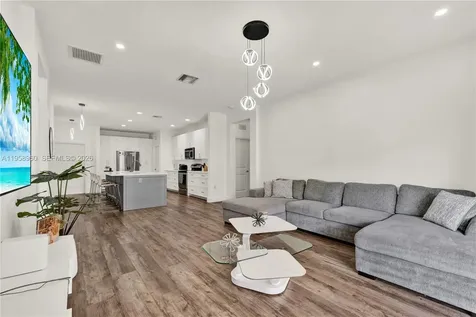 3472 NE 2nd Street Homestead FL 33033