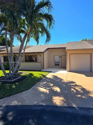 5 Rogart Circle Boynton Beach FL 33426