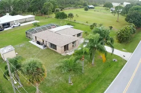 1803 E Easy Street Fort Pierce FL 34982