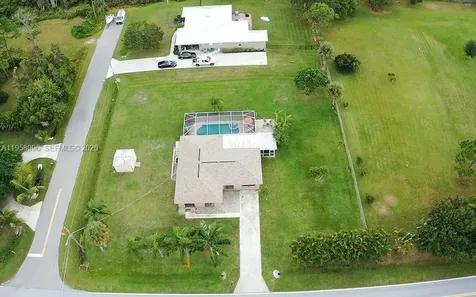1803 E Easy Street Fort Pierce FL 34982