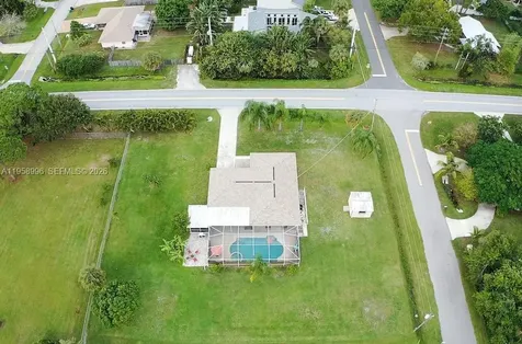 1803 E Easy Street Fort Pierce FL 34982