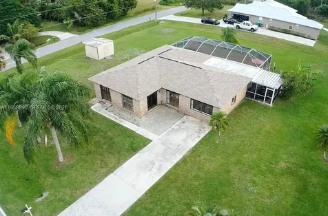 1803 E Easy Street Fort Pierce FL 34982