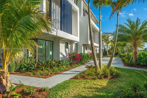 4610 N Highway A1a Hutchinson Island FL 34949