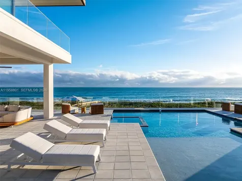 4610 N Highway A1a Hutchinson Island FL 34949