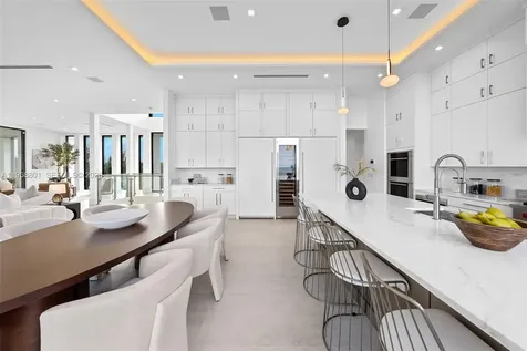 4610 N Highway A1a Hutchinson Island FL 34949