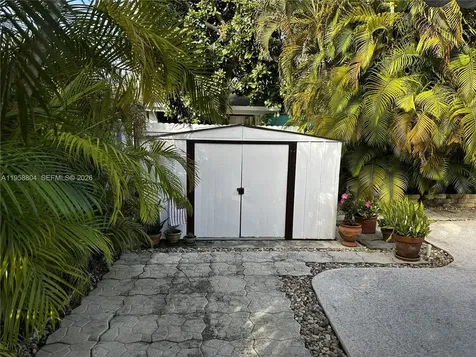 3860 SW 121st Avenue Miami FL 33175