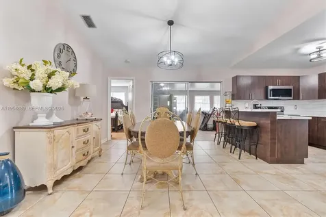 16834 NW 70th Avenue Hialeah FL 33015
