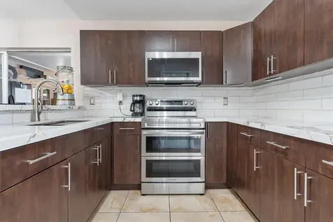 16834 NW 70th Avenue Hialeah FL 33015