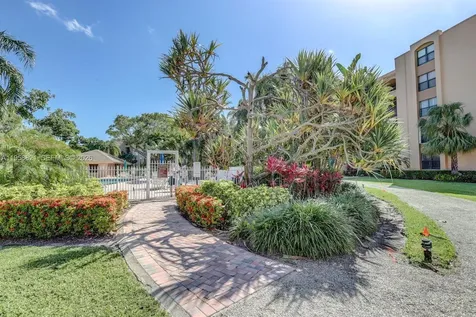 950 Egret Circle Delray Beach FL 33444