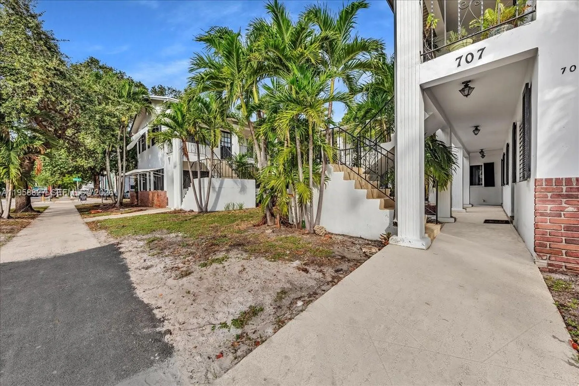 707 S 19th Avenue Hollywood FL 33020