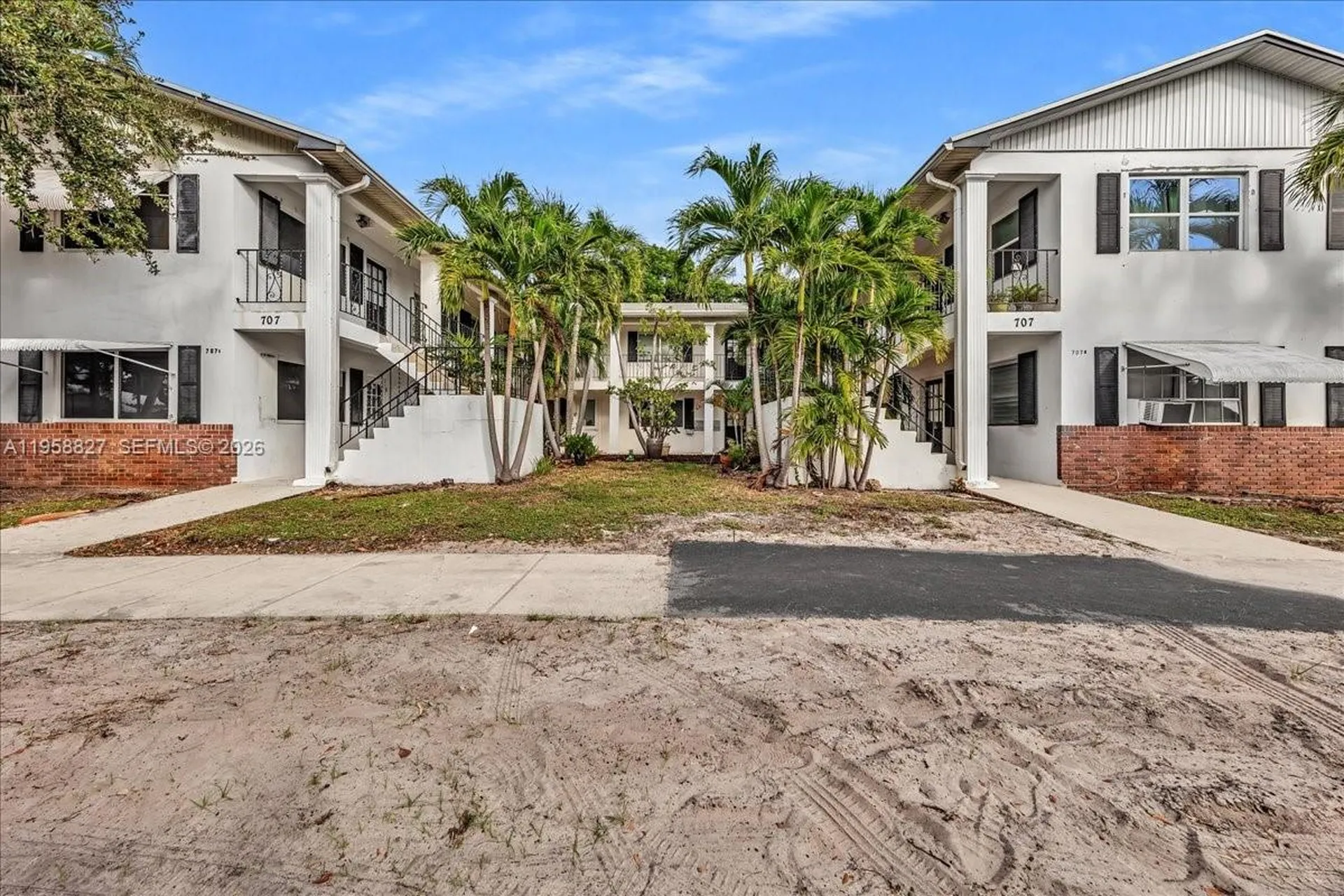 707 S 19th Avenue Hollywood FL 33020