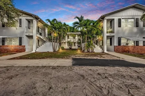 707 S 19th Avenue Hollywood FL 33020