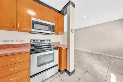 707 S 19th Avenue Hollywood FL 33020