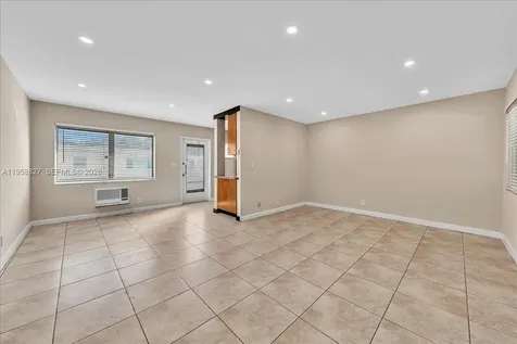 707 S 19th Avenue Hollywood FL 33020