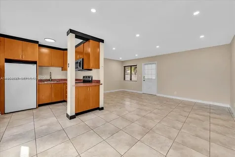 707 S 19th Avenue Hollywood FL 33020