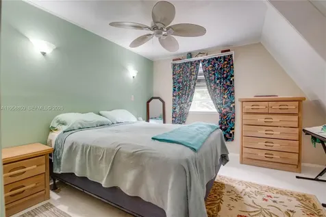 31033 Hibiscus Drive Big Pine FL 33043