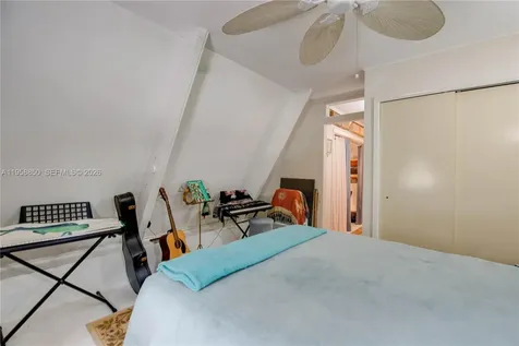31033 Hibiscus Drive Big Pine FL 33043