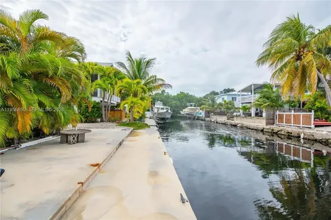31033 Hibiscus Drive Big Pine FL 33043