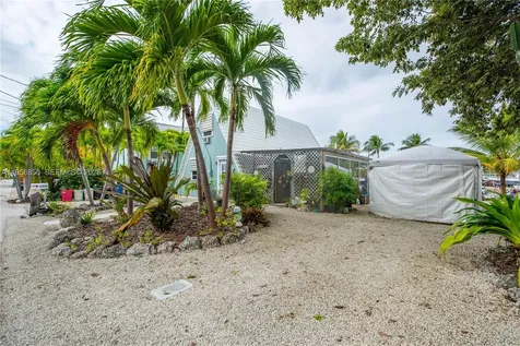 31033 Hibiscus Drive Big Pine FL 33043