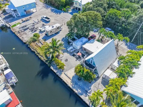 31033 Hibiscus Drive Big Pine FL 33043