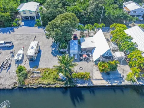 31033 Hibiscus Drive Big Pine FL 33043